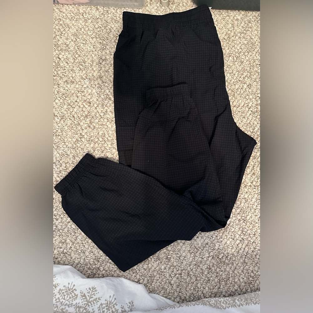 Fabletics 2XL joggers - black with pin strip squares